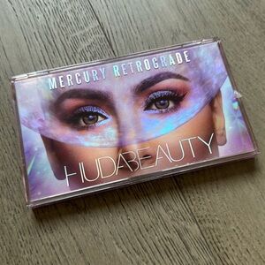 🆕 HUDA MERCURY RETROGRADE PALETTE